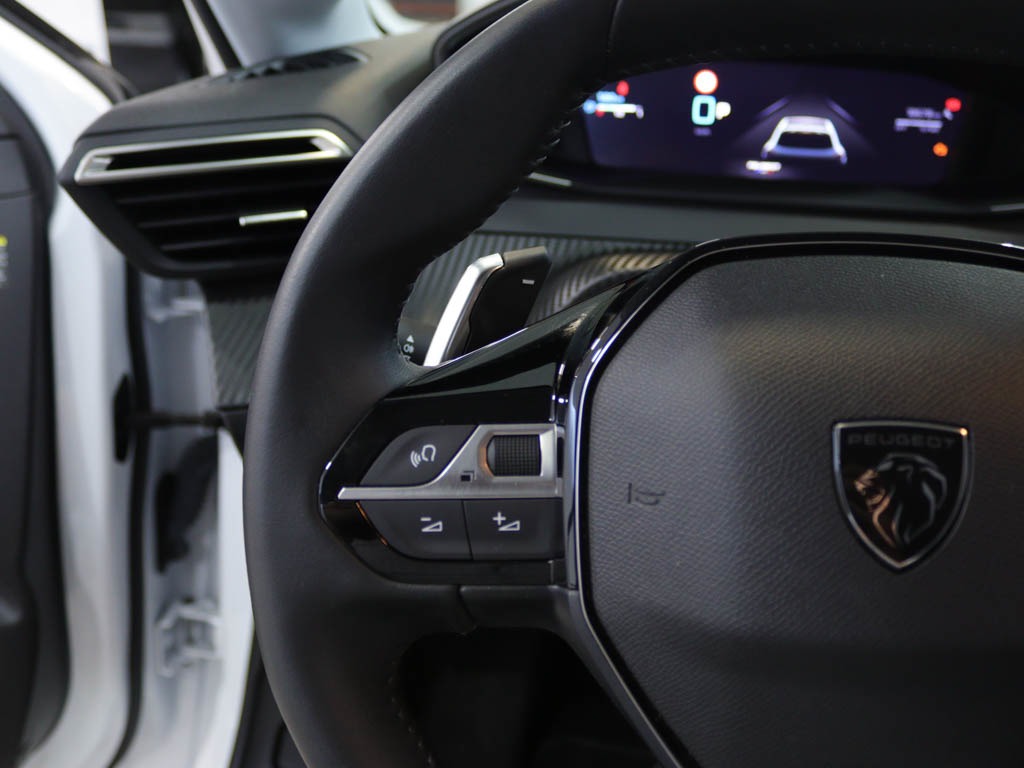 peugeot-208-2025-gasolina-1199cc