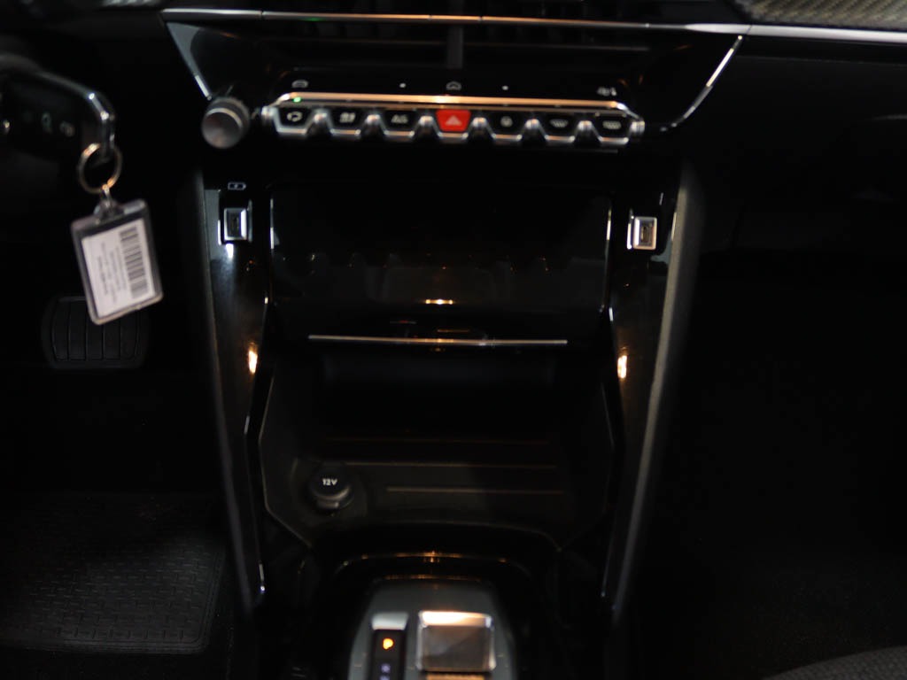 peugeot-208-2025-gasolina-1199cc
