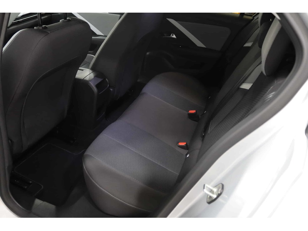opel-astra-2022-gasolina-1199cc