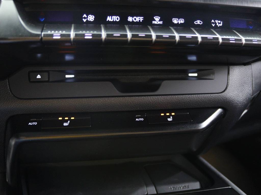 lexus-ux-2021-hibrido-a-gasolina-1987cc