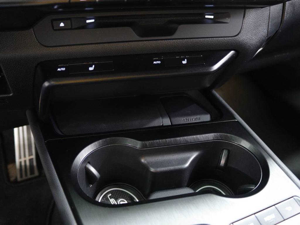lexus-ux-2021-hibrido-a-gasolina-1987cc