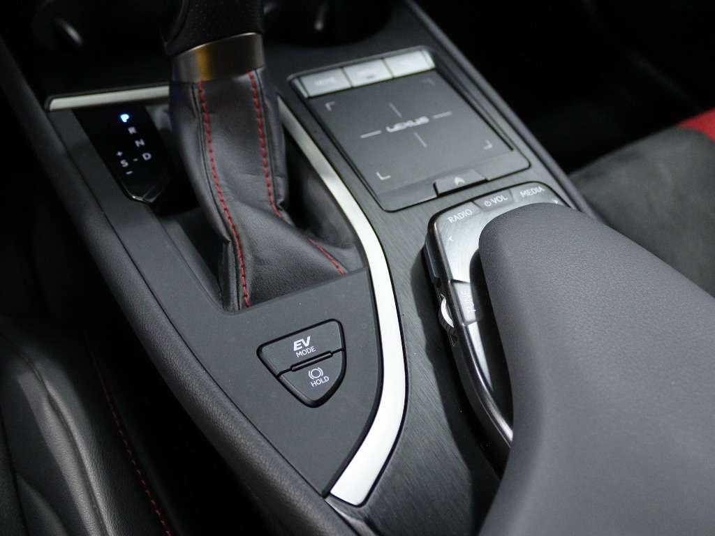 lexus-ux-2021-hibrido-a-gasolina-1987cc
