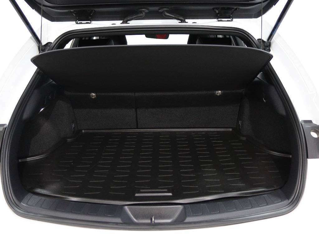 lexus-ux-2021-hibrido-a-gasolina-1987cc