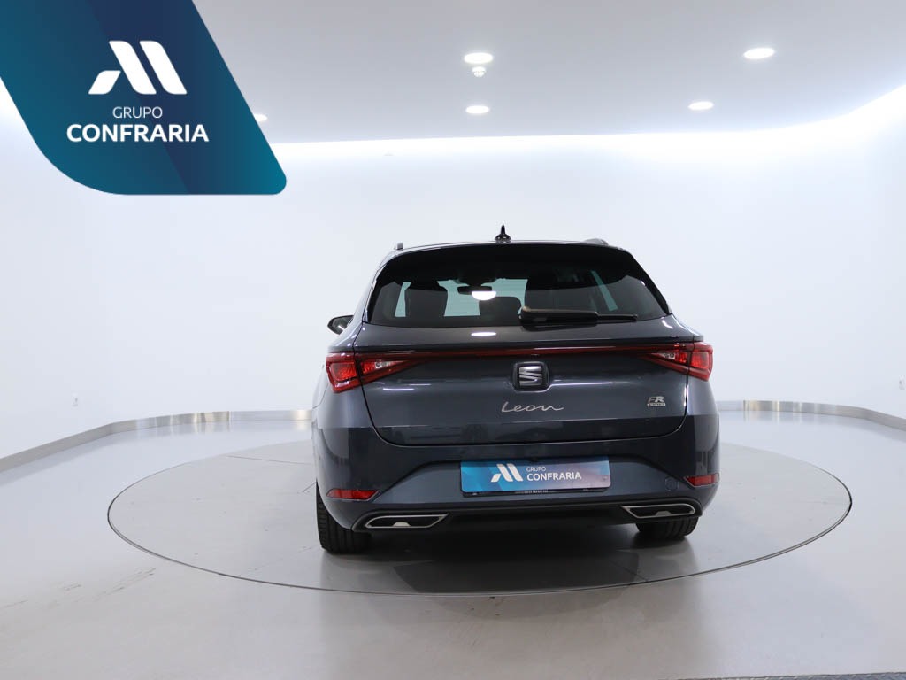 seat-leon-st-2023-hibrido-a-gasolina-1395cc