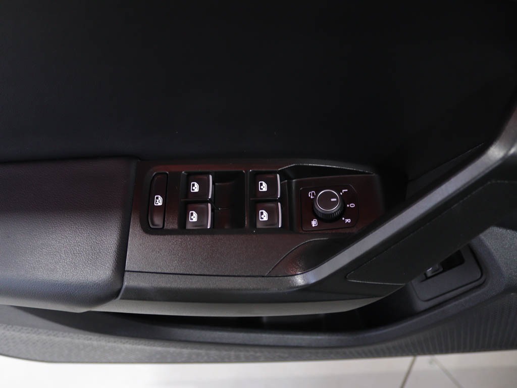 seat-leon-st-2023-hibrido-a-gasolina-1395cc