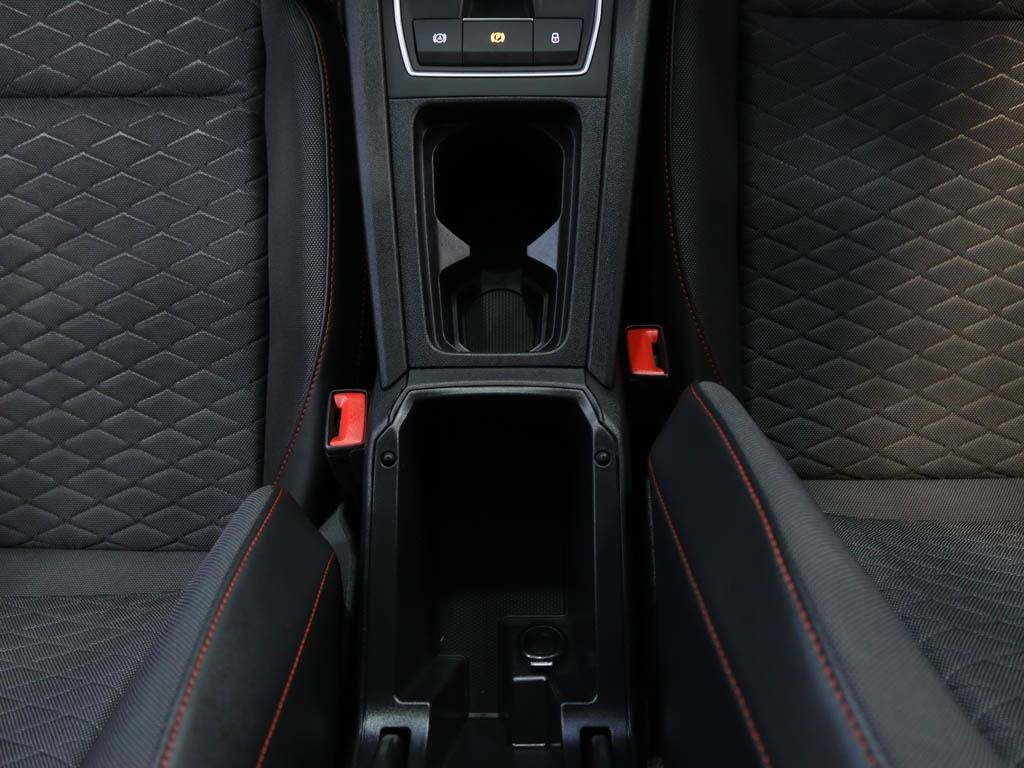 seat-leon-st-2023-hibrido-a-gasolina-1395cc