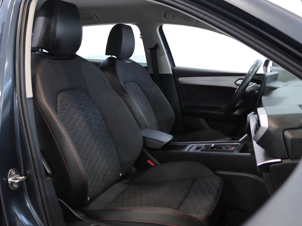 seat-leon-st-2023-hibrido-a-gasolina-1395cc