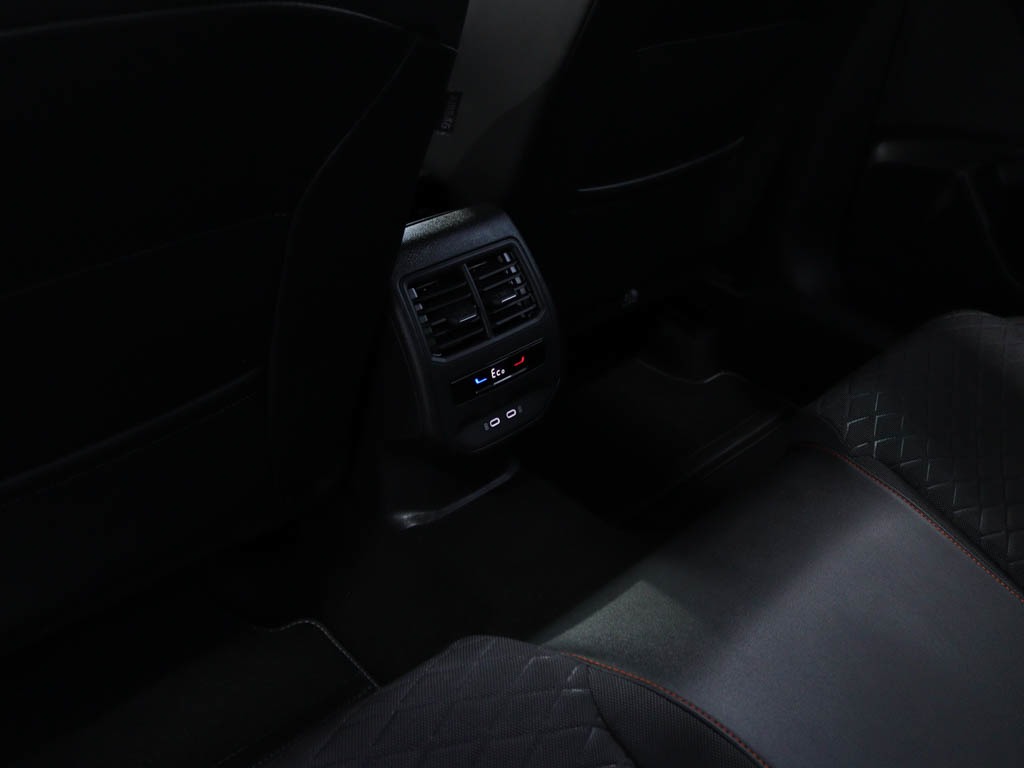seat-leon-st-2023-hibrido-a-gasolina-1395cc