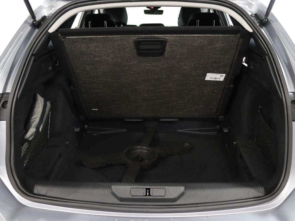 peugeot-308-sw-2022-diesel-1499cc