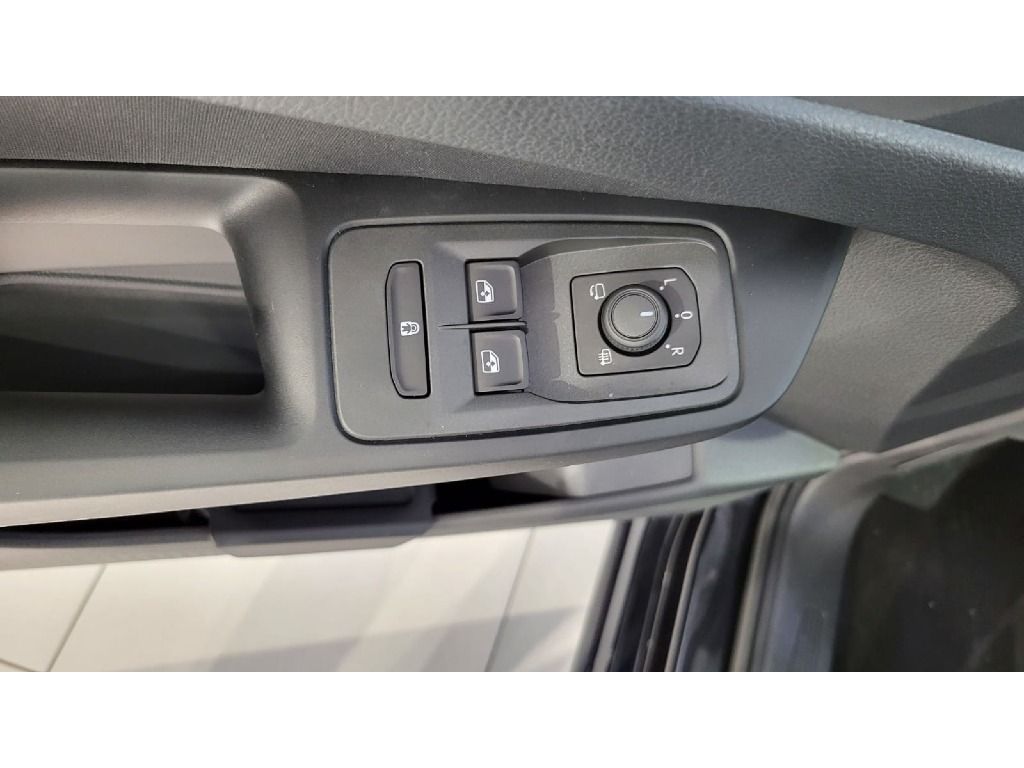 ford-tourneo-2023-gasolina-1498cc