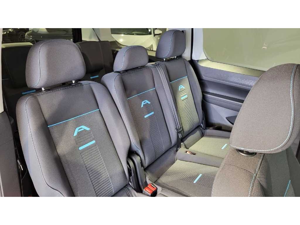 ford-tourneo-2023-gasolina-1498cc
