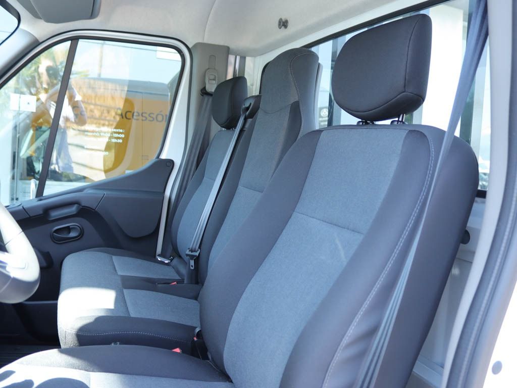 renault-master-2024-diesel-2299cc