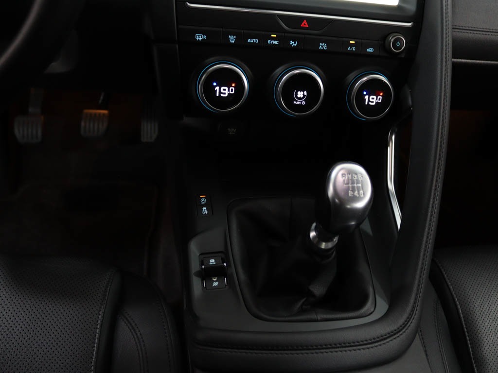 jaguar-e-pace-2018-diesel-1999cc