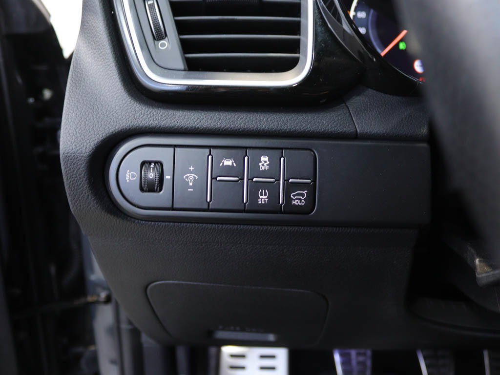 kia-ceed-sportswagon-2021-diesel-1598cc