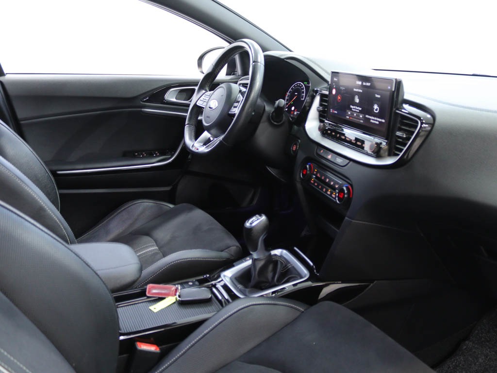 kia-ceed-sportswagon-2021-diesel-1598cc