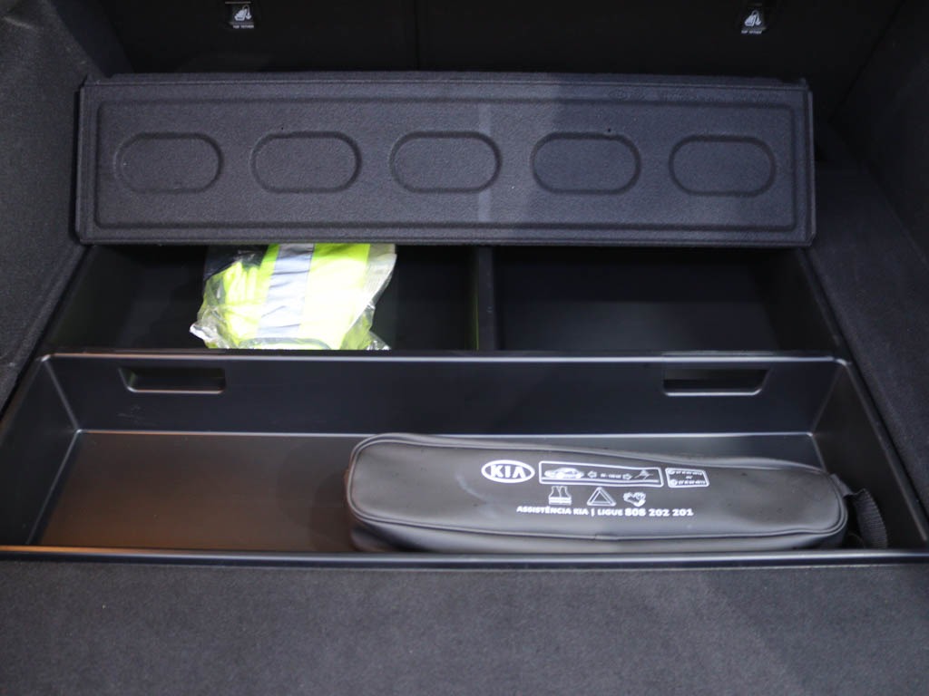 kia-ceed-sportswagon-2021-diesel-1598cc