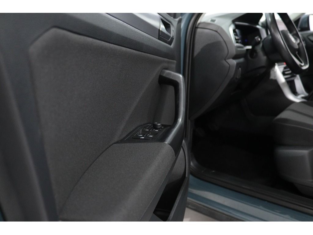 volkswagen-t-roc-2024-gasolina-999cc
