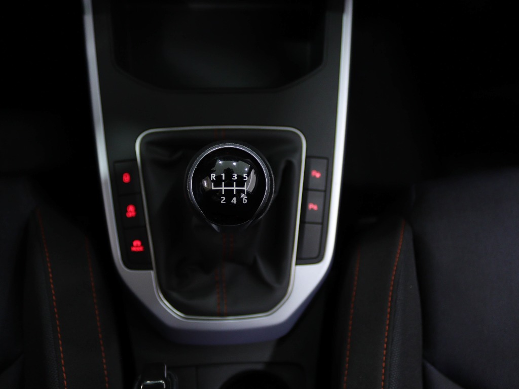 seat-arona-2024-gasolina-999cc
