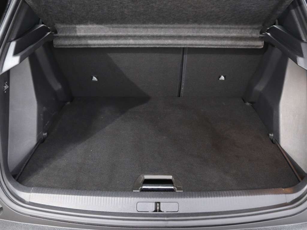 peugeot-2008-2020-diesel-1499cc