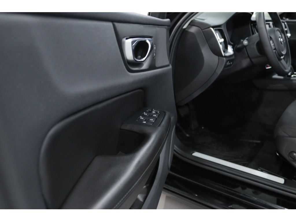 volvo-v60-2022-hibrido-a-gasolina-1969cc