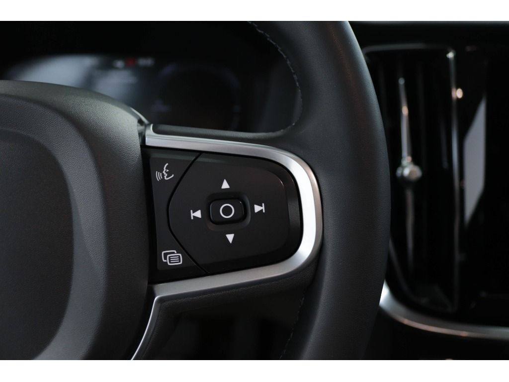 volvo-v60-2022-hibrido-a-gasolina-1969cc