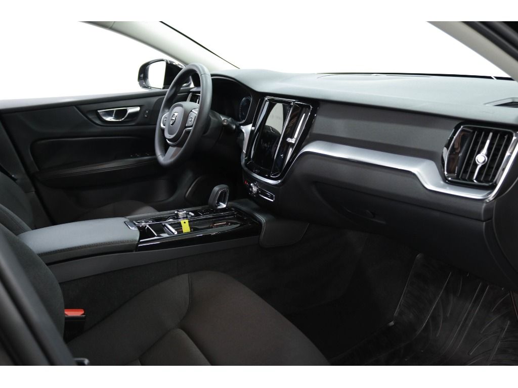 volvo-v60-2022-hibrido-a-gasolina-1969cc