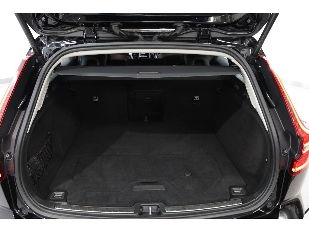 volvo-v60-2022-hibrido-a-gasolina-1969cc