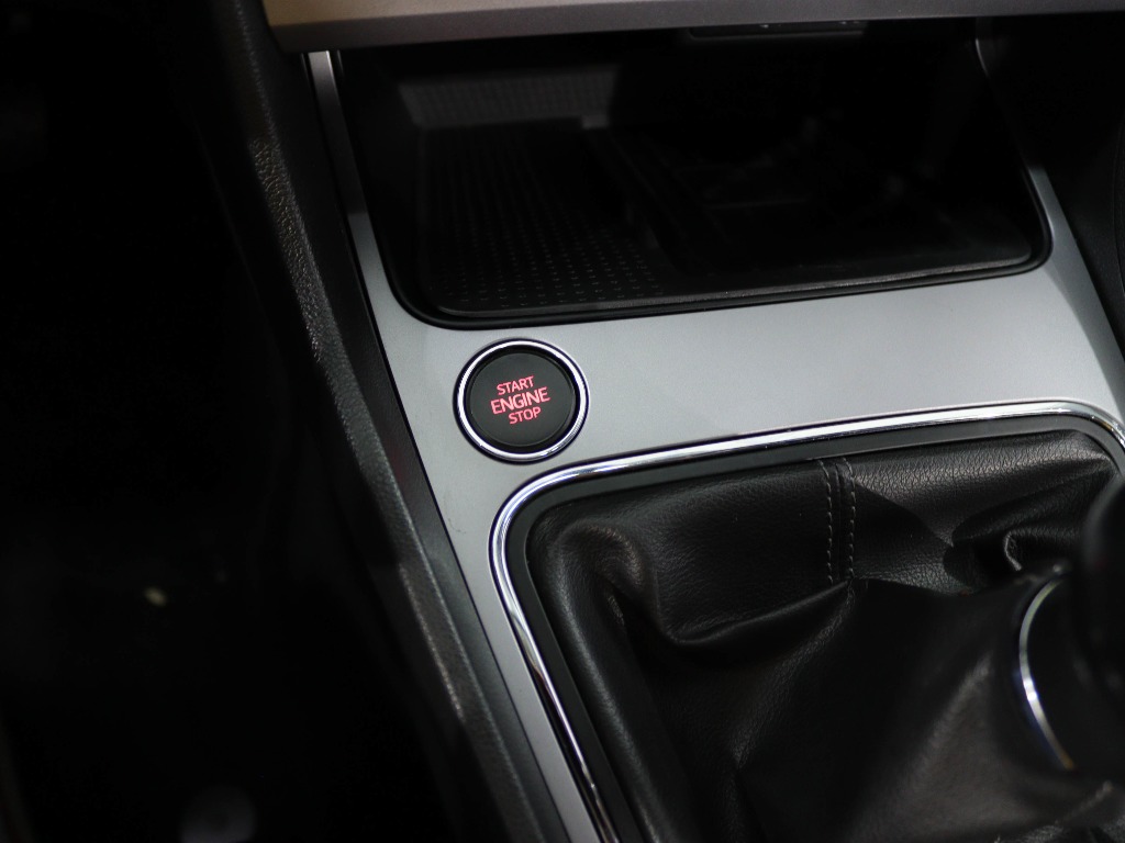seat-leon-2017-diesel-1598cc
