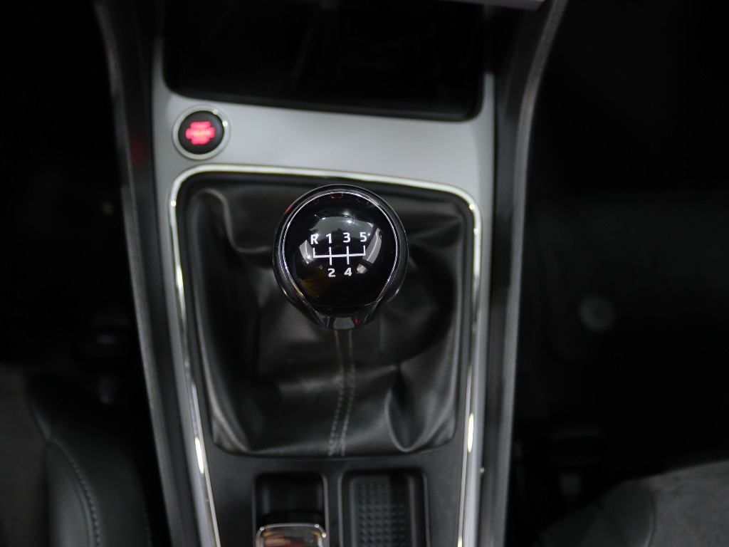 seat-leon-2017-diesel-1598cc