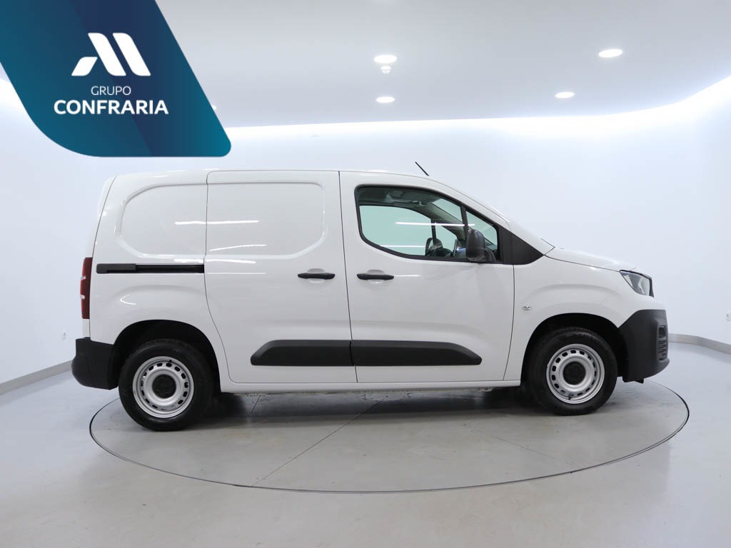 peugeot-partner-2023-diesel-1499cc
