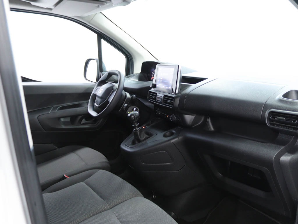 peugeot-partner-2023-diesel-1499cc