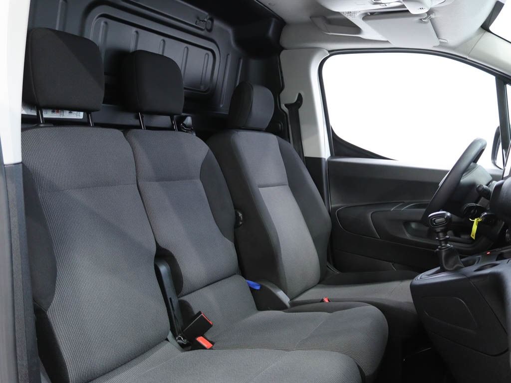 peugeot-partner-2023-diesel-1499cc
