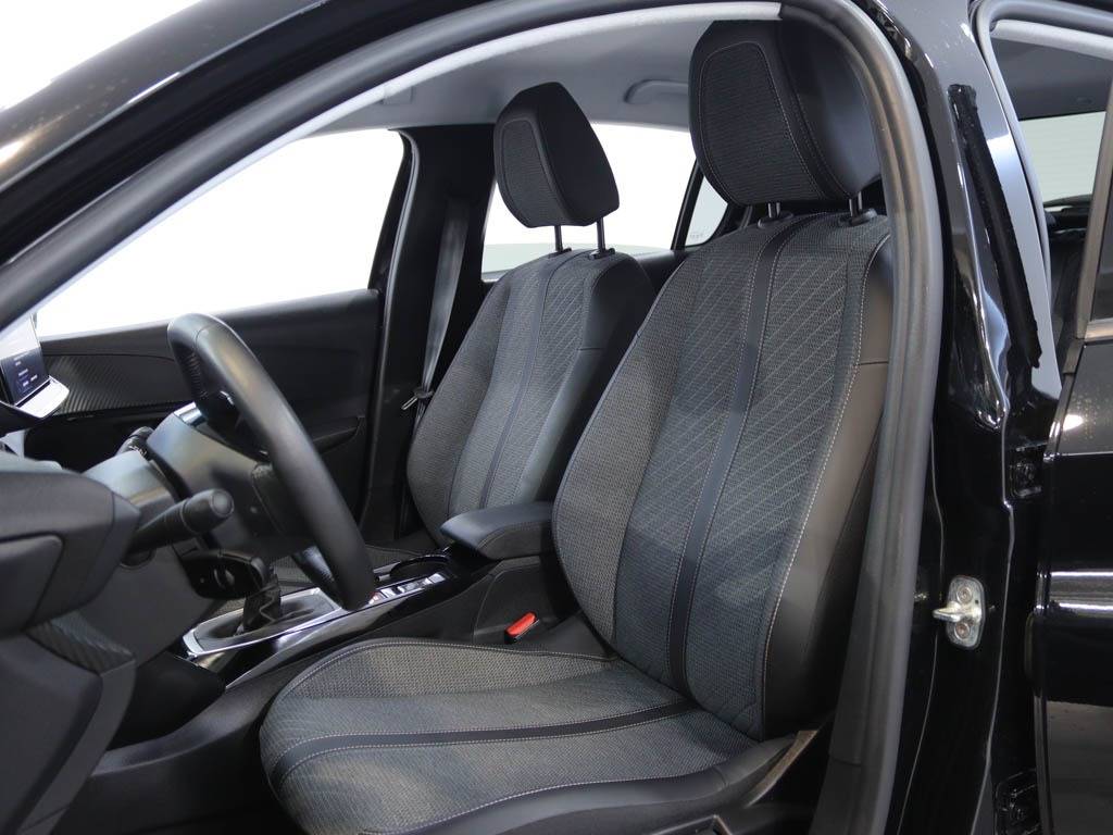 peugeot-208-2025-gasolina-1199cc