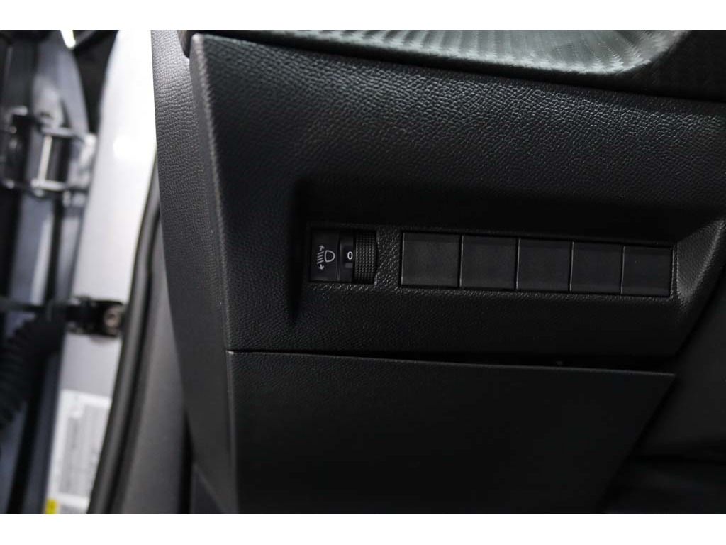 peugeot-2008-2025-hibrido-a-gasolina-1199cc