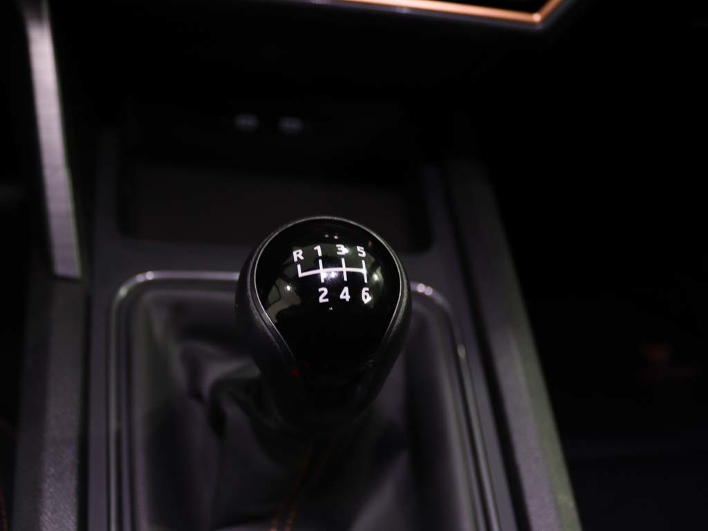 cupra-leon-sportstourer-2024-gasolina-1498cc