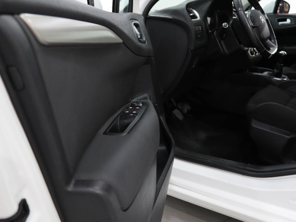 citroen-c4-2015-diesel-1560cc