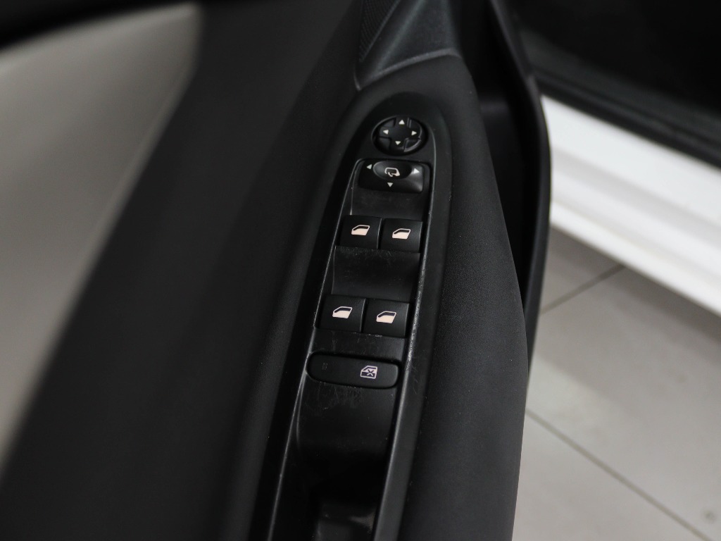 citroen-c4-2015-diesel-1560cc