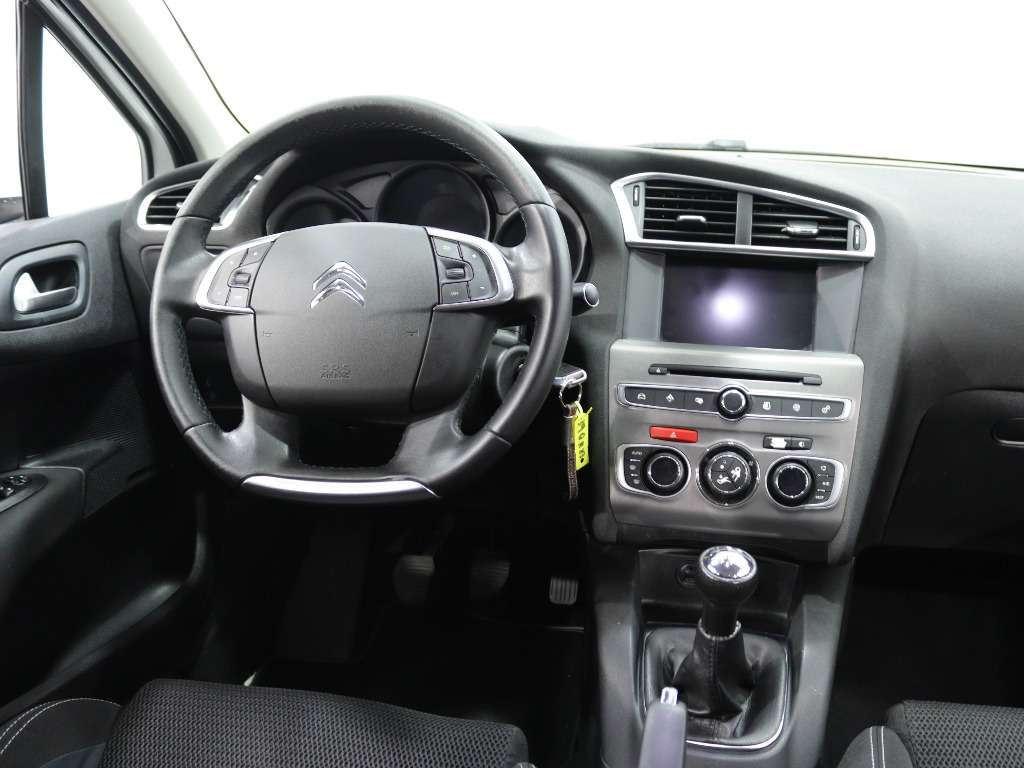 citroen-c4-2015-diesel-1560cc