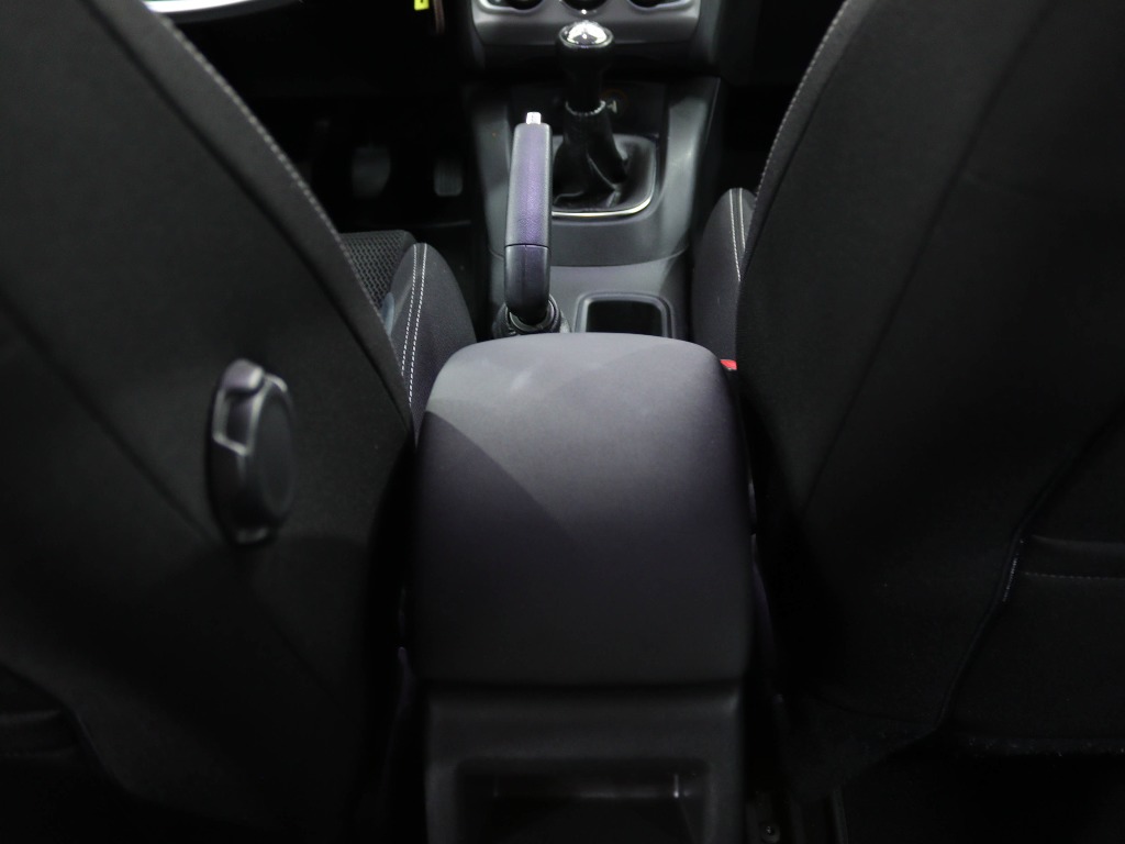 citroen-c4-2015-diesel-1560cc