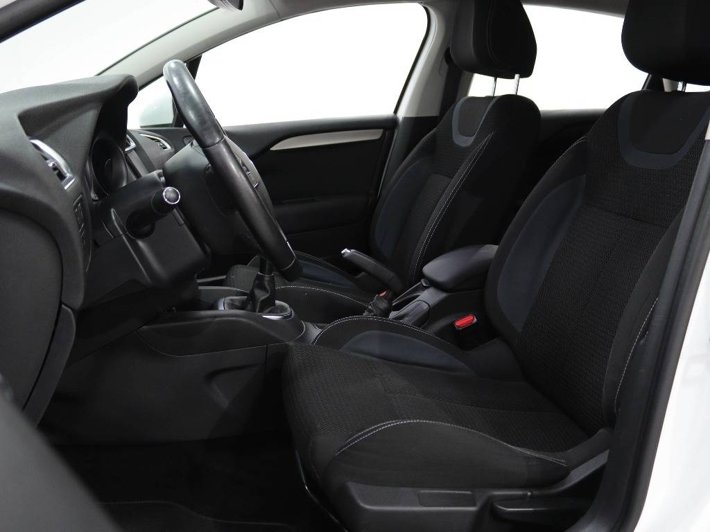 citroen-c4-2015-diesel-1560cc