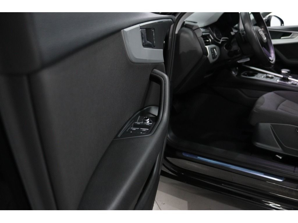 audi-a4-avant-2017-diesel-1968cc