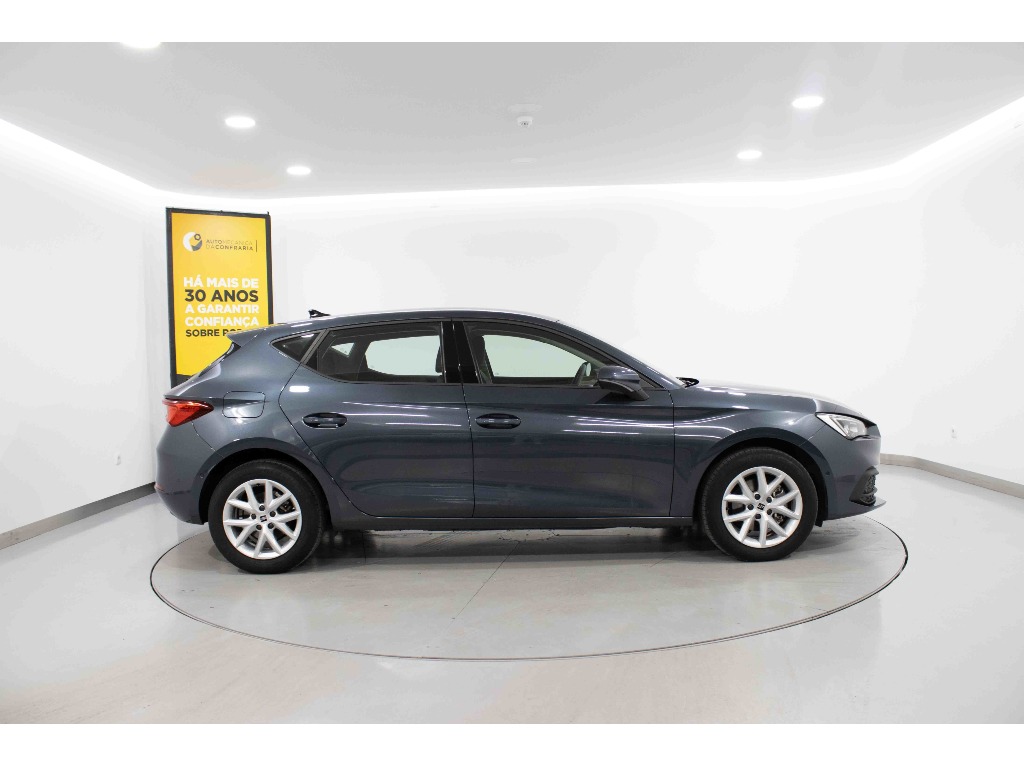 seat-leon-2023-gasolina-999cc