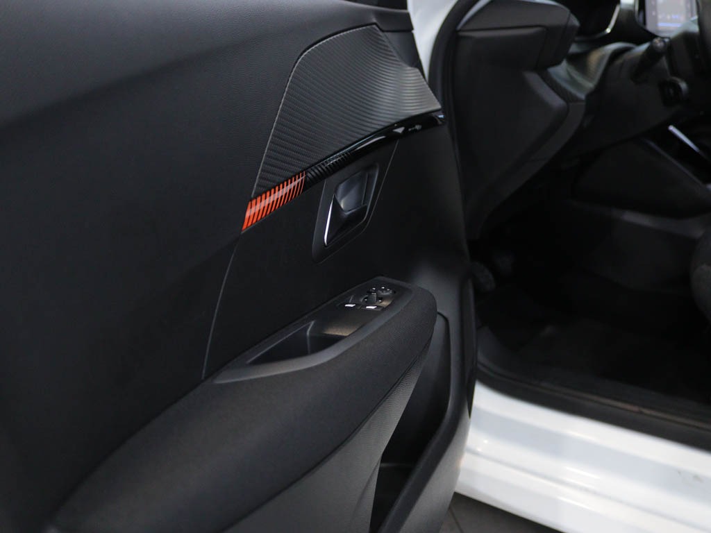 peugeot-208-2020-diesel-1499cc