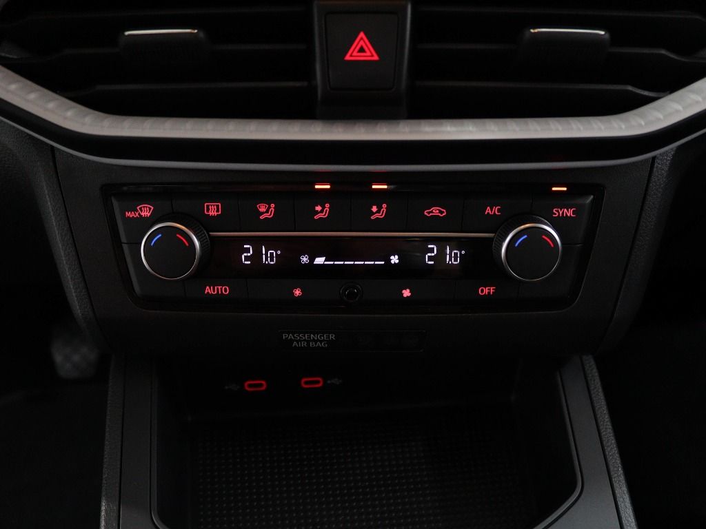 seat-ibiza-2023-gasolina-999cc