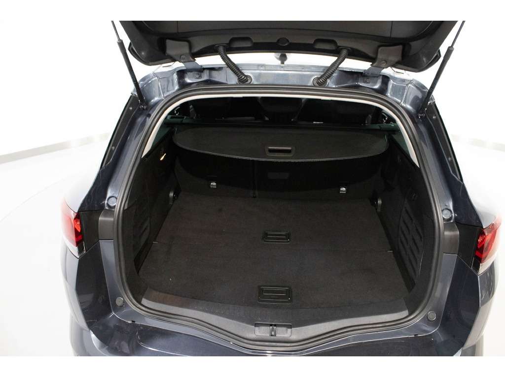 renault-megane-sport-tourer-2021-diesel-1461cc