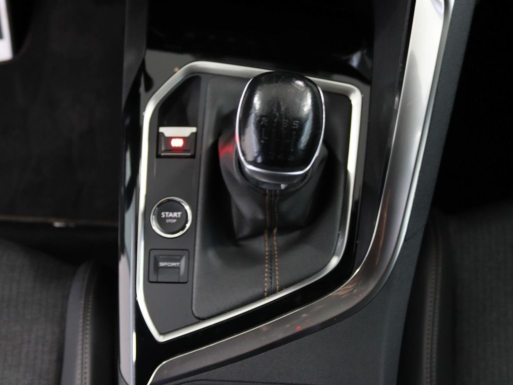 peugeot-3008-2018-diesel-1499cc