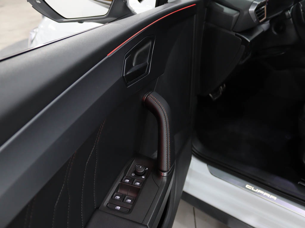 cupra-leon-sportstourer-2024-hibrido-1395cc