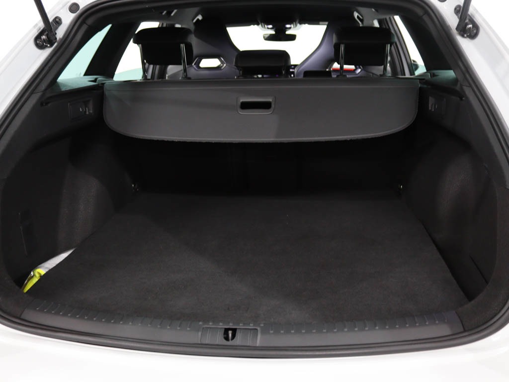 cupra-leon-sportstourer-2024-hibrido-1395cc