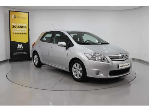 toyota-auris-2010-diesel-1364cc