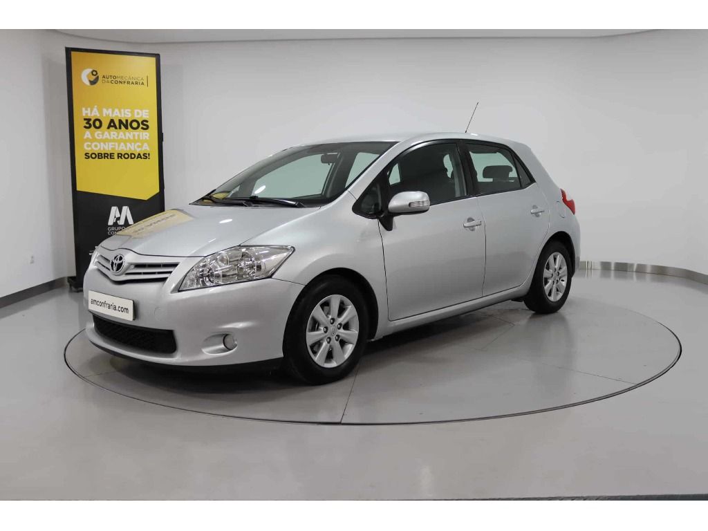 toyota-auris-2010-diesel-1364cc